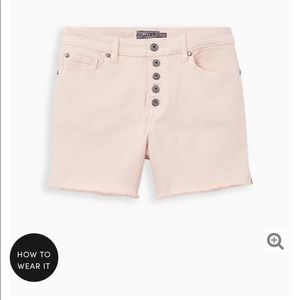 Nwot pink denim shorts 28w torrid